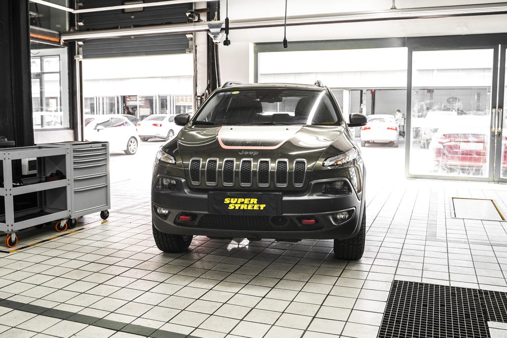 SuperStreet保养日记-JEEP自由光更换安索签名0W-20全合成机油