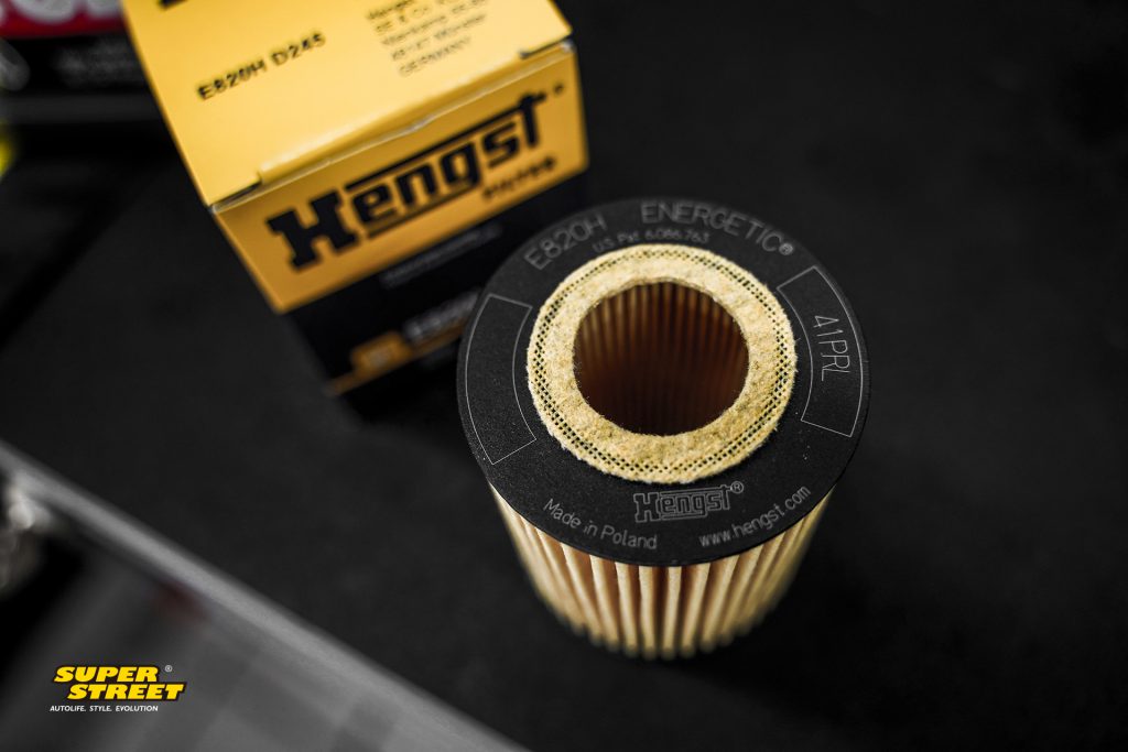 SuperStreet保养日记-宝马1系保养更换摩特8100 5W-40全合成机油