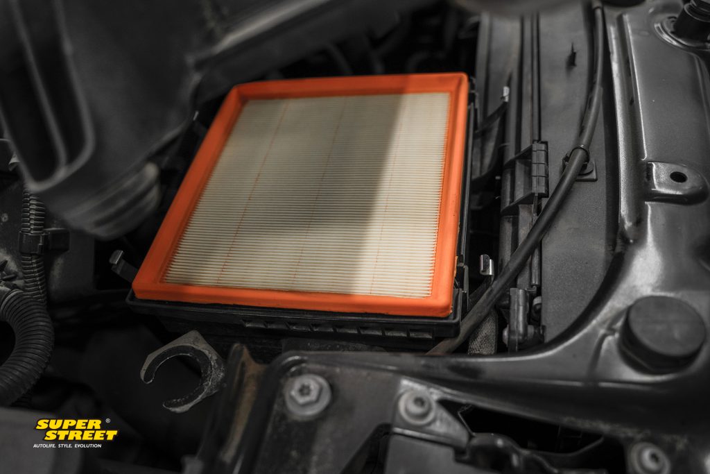 SuperStreet保养日记-宝马1系保养更换摩特8100 5W-40全合成机油