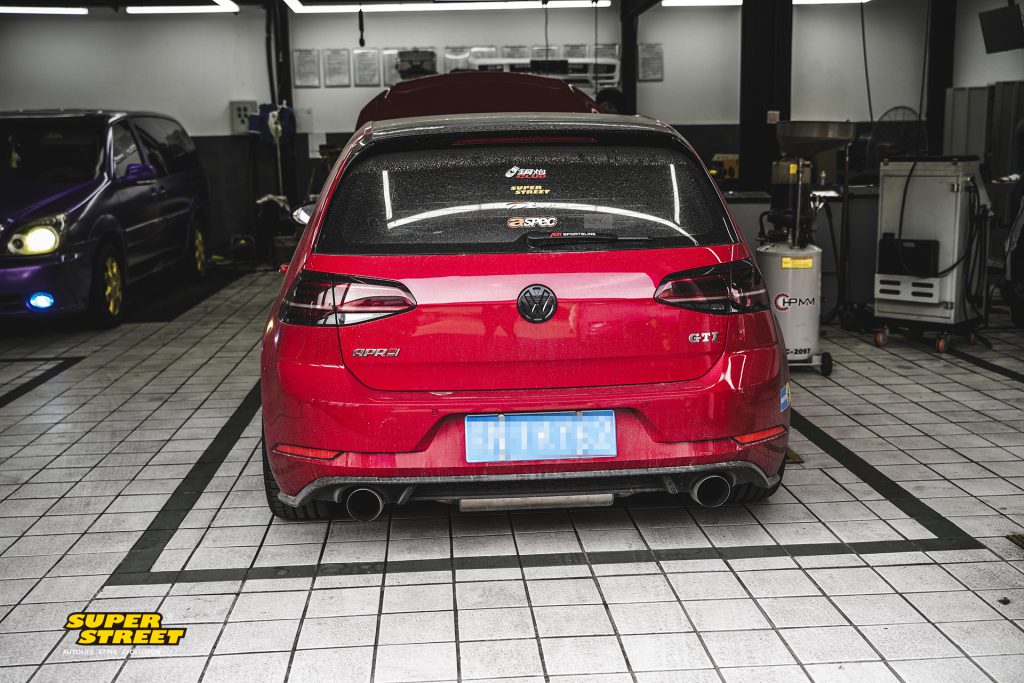 SuperStreet保养日记-高尔夫7.5GTI更换摩特8100 0W-40全合成机油