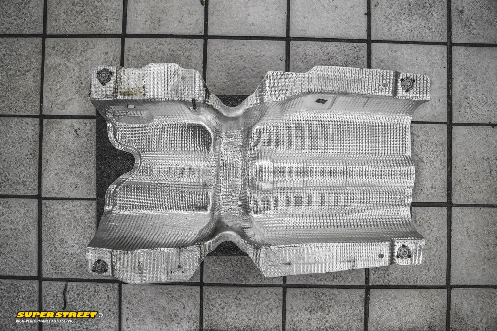 SuperStreet改装日记-奥迪RS3改装FDE金属200钼三元排气头段