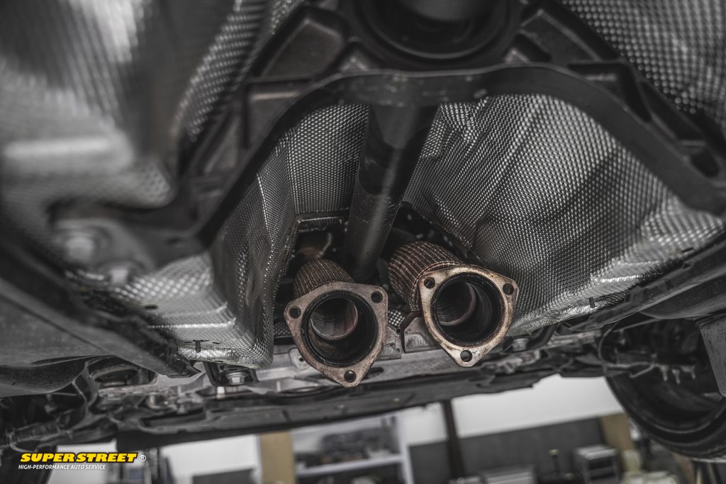 SuperStreet改装日记-奥迪RS3改装FDE金属200钼三元排气头段