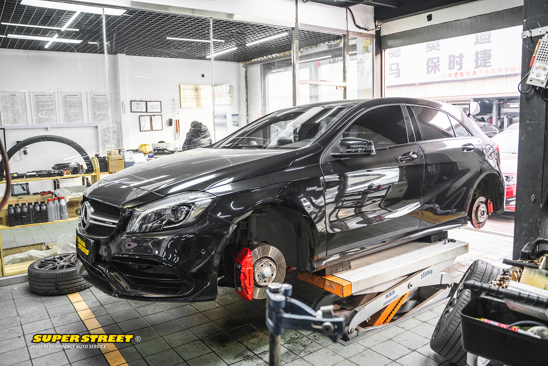SuperStreet保养日记-奔驰AMG A45更换HAWK STREET5.0高性能刹车片