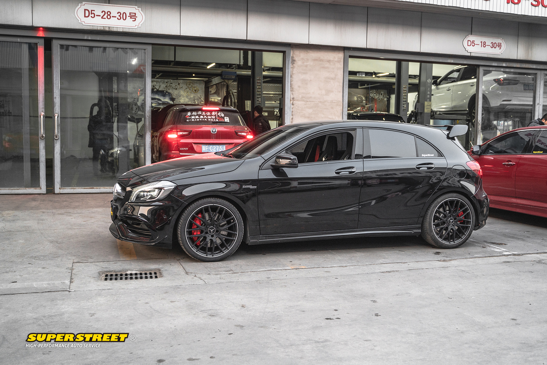 SuperStreet保养日记-奔驰AMG A45更换HAWK STREET5.0高性能刹车片